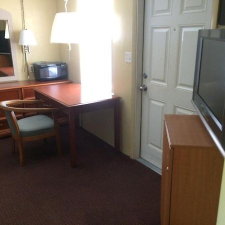 Travelers Inn Okeechobee Eksteriør billede