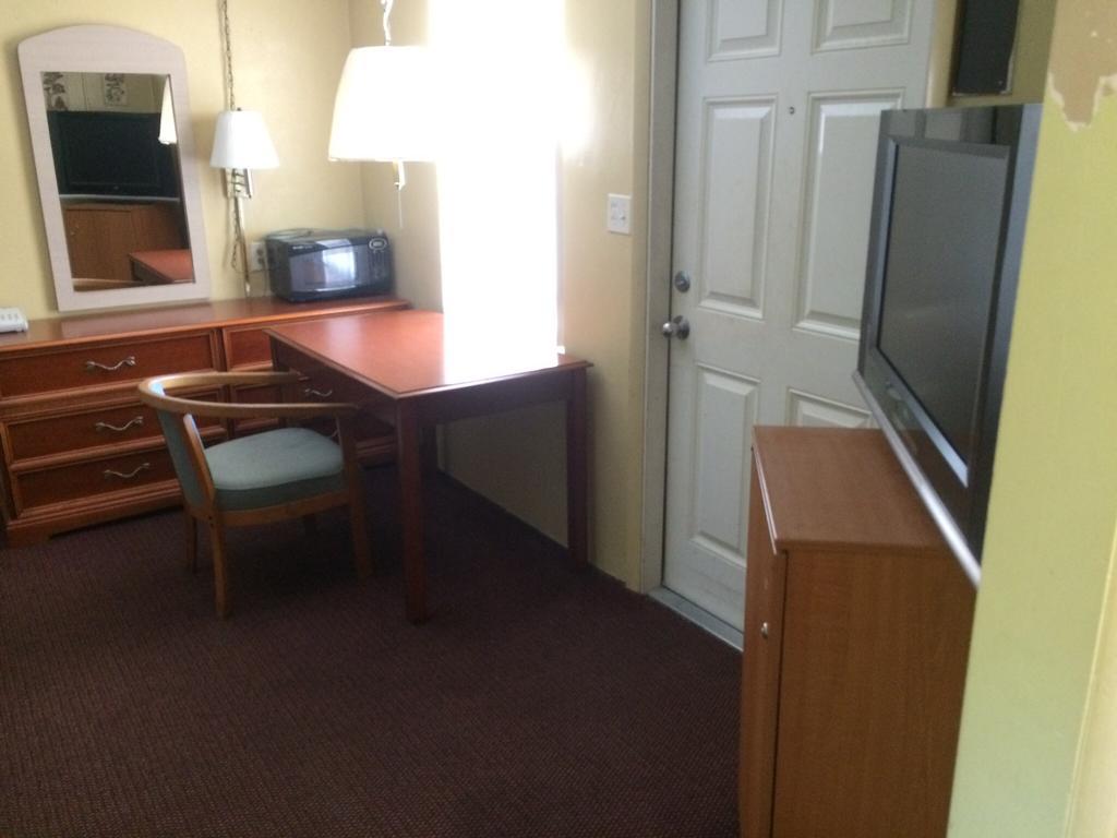 Travelers Inn Okeechobee Eksteriør billede